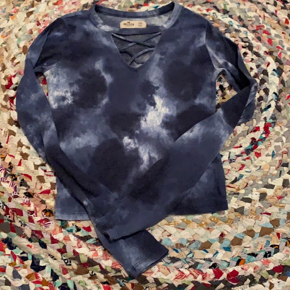 Hollister long sleeve cropped shirt